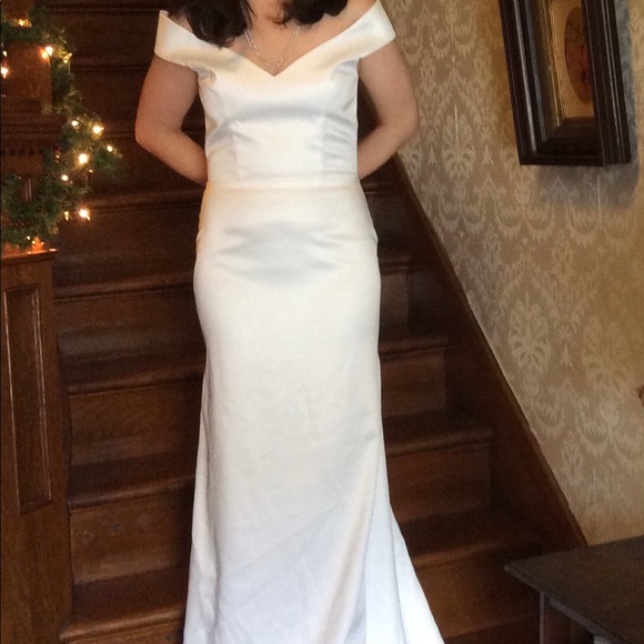 Sarah Seven Rachel Wedding Gown - Picture 2 of 5